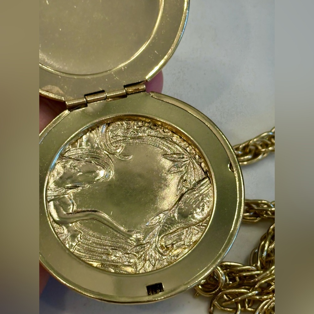 VTG Whiting & Davis Signed 70s Gold-Toned Oversized Mermaid Locket Necklace EUC - Picture 13 of 17